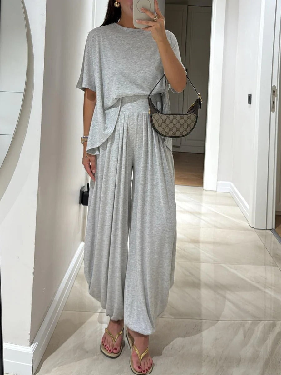 Relaxed Lounge Set